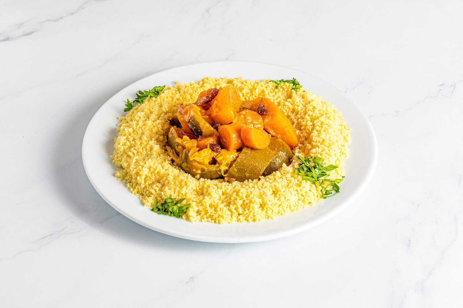 Cuscús con verduras cocidas y especias al estilo libanés